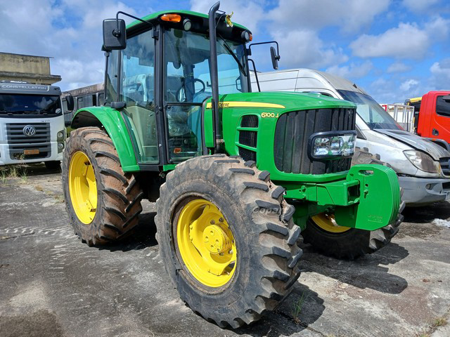 JOHN DEERE 6100J 2019