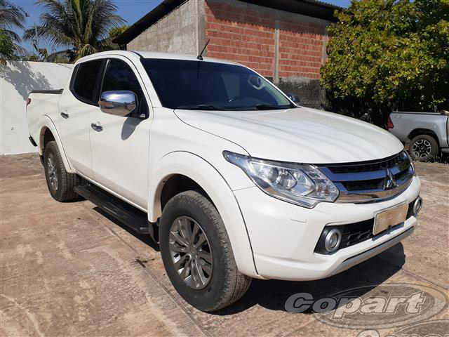 MITSUBISHI L200 TRITON 2.4 16V TURBO DIESEL SPORT HPE TOP 4X4 AUT 2018