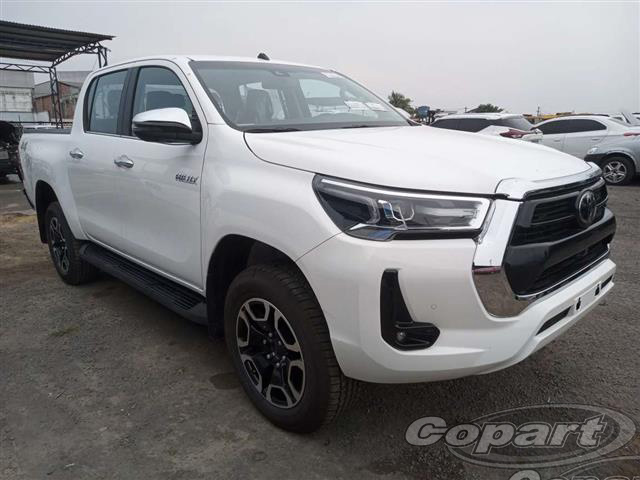 TOYOTA HILUX 2.8 D-4D TURBO DIESEL CD SRX 4X4 AUT 2023