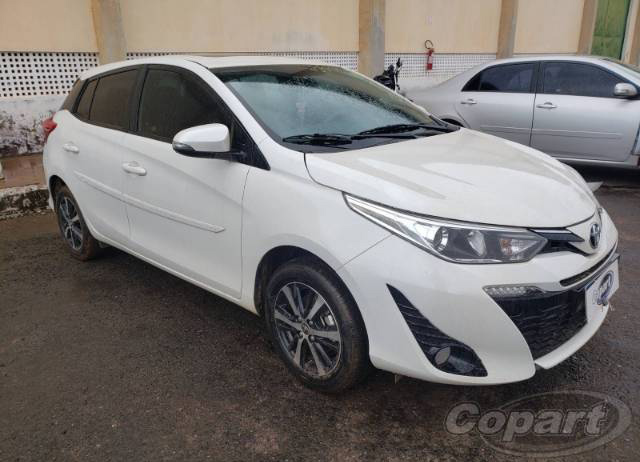 TOYOTA YARIS XLS CONNECT CVT 1.5 16V DUAL VVT-I 2022