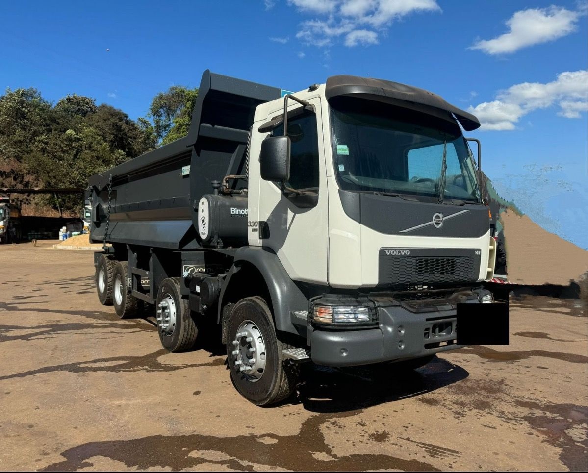 VOLVO VM 330 8X4 2021