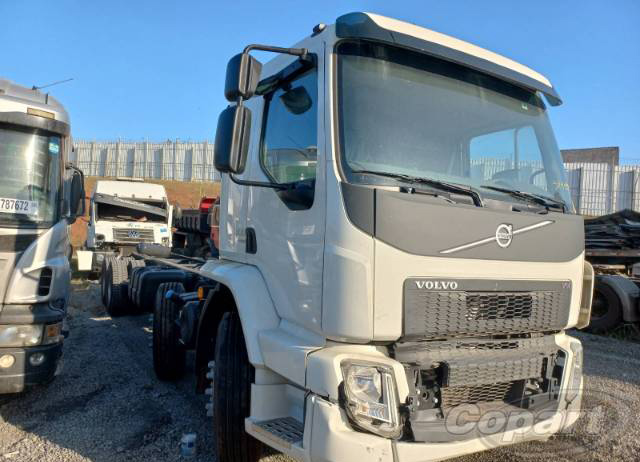 VOLVO VM 330 R 7.2 I6 2022