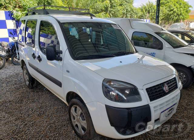 FIAT DOBLO ESSENCE 7 LUGARES 1.8 16V E.TORQ 2021