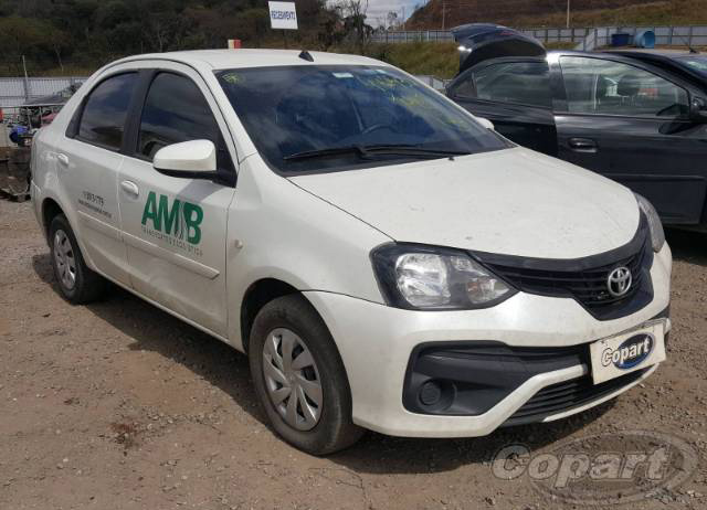 TOYOTA ETIOS SEDAN X AT 1.5 16V DUAL VVT-I 2019
